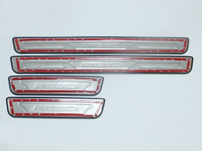 Kia Cerato (13–/16–) Накладки на дверные пороги с логотипом и LED подсветкой, нерж.